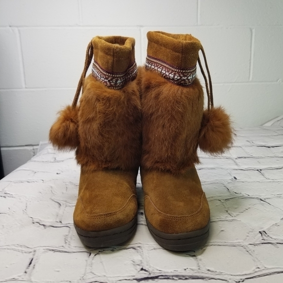 Minnetonka mukluk suede rabbit fur boots - Picture 6 of 14